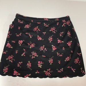 Skies Are Blue Curvy Berenice Floral Scallop Hem Skirt - Black Floral, 2X